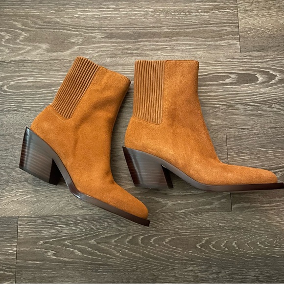 NWT Coach Prestyn ankle suede boots. Size 7.5 - Picture 8 of 8